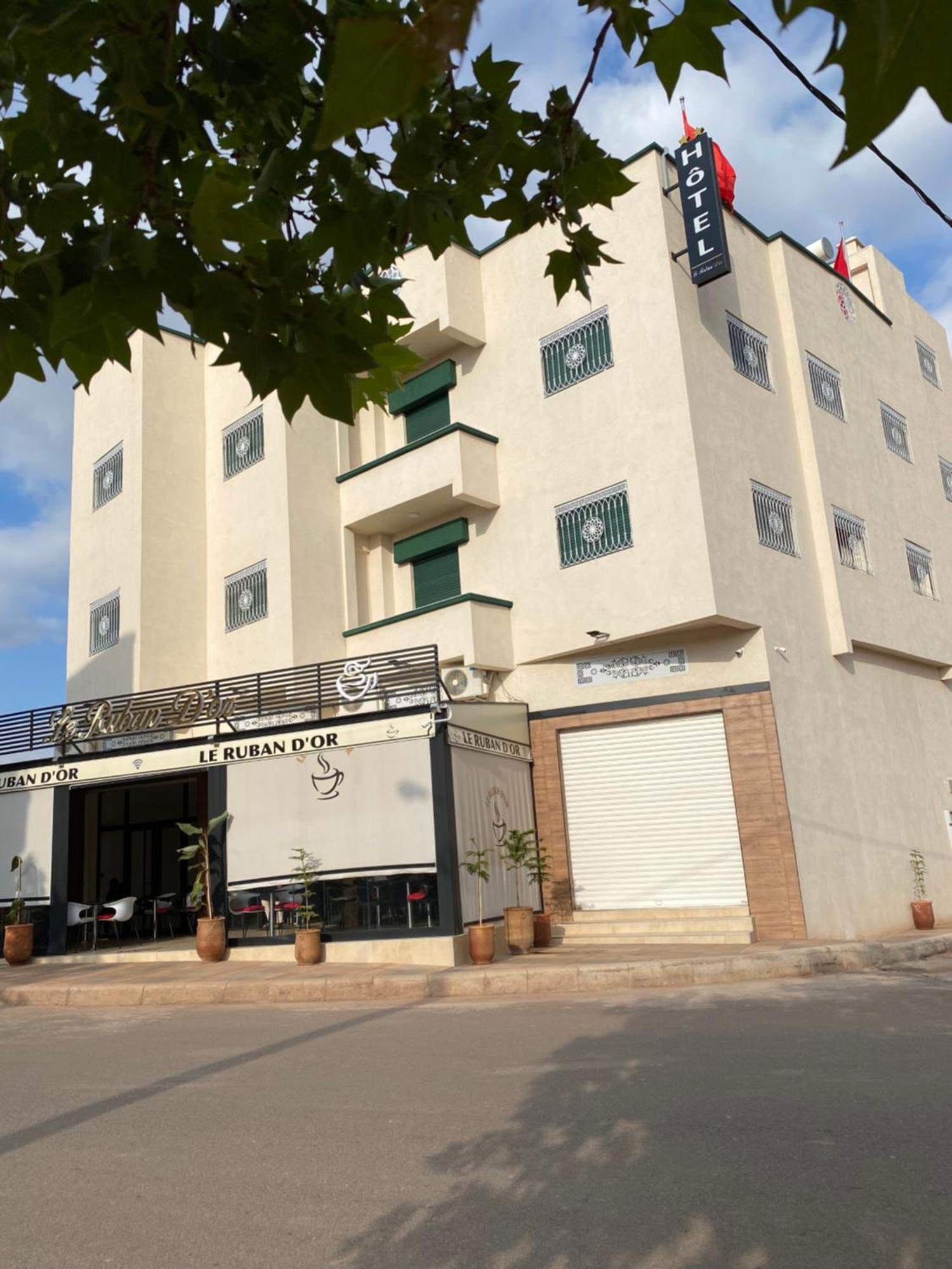 艾济拉勒 Le Ruban D'Or酒店 外观 照片